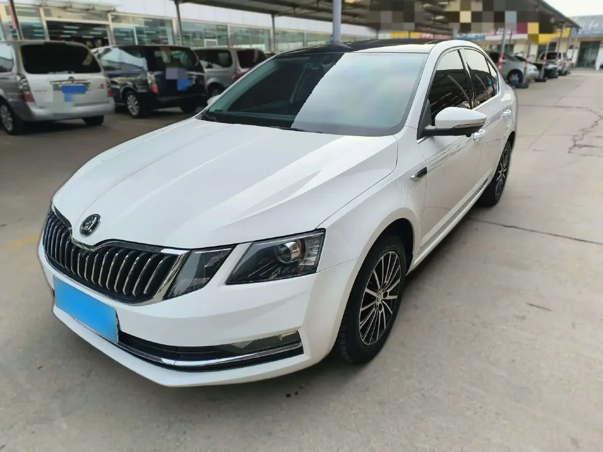 2018 Skoda Octavia 1.6L 110HP L4 6AT