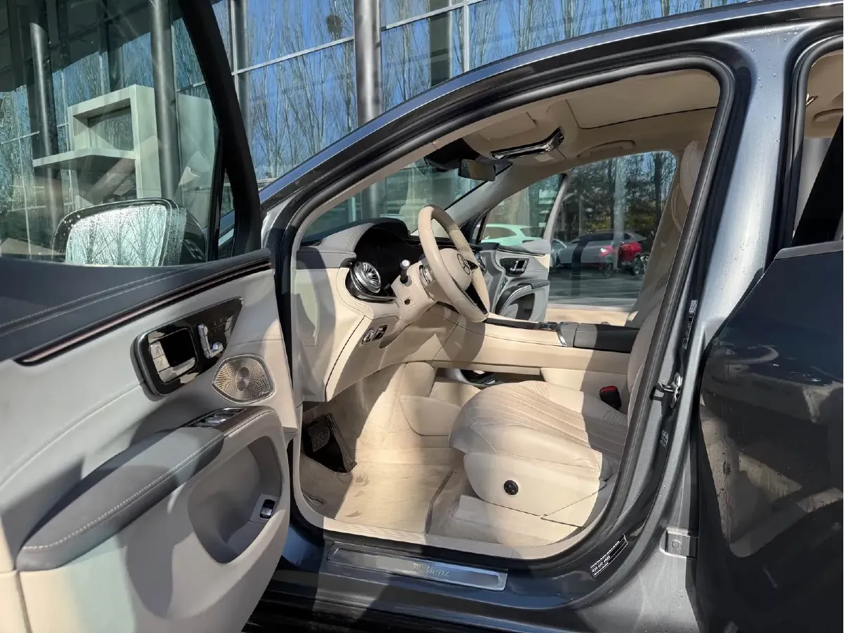 2023 Mercedes-Benz EQS SUV BEV 111.8KWH,autocango,china used car exporter,china ev exporter,chinese used car exporter,chinese used ev exporter