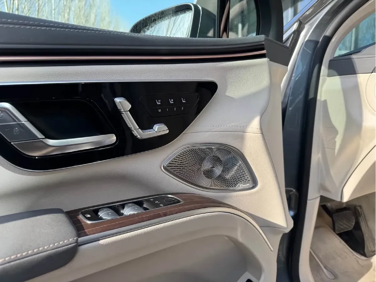 2023 Mercedes-Benz EQS SUV BEV 111.8KWH,autocango,china used car exporter,china ev exporter,chinese used car exporter,chinese used ev exporter