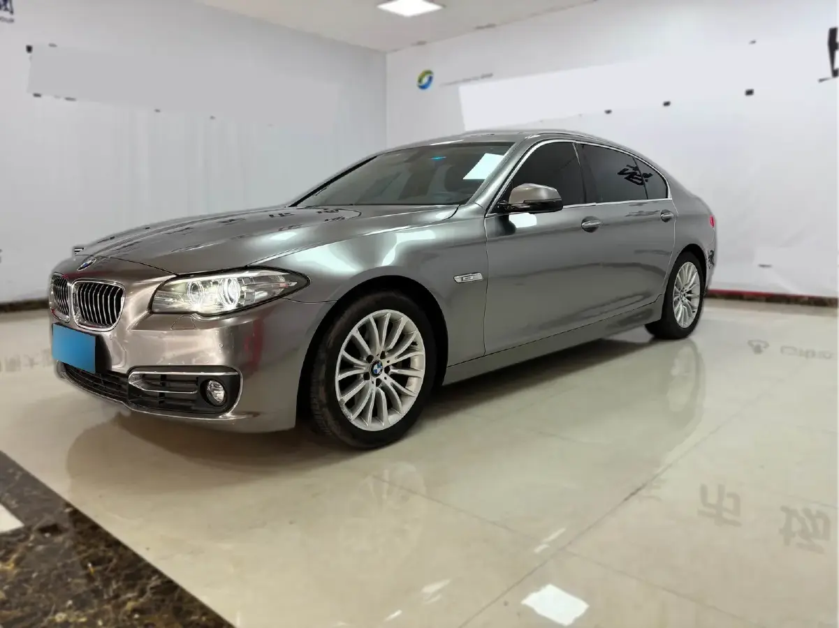 2017 BMW 5 Series 2.0T 218HP L4 8AT
