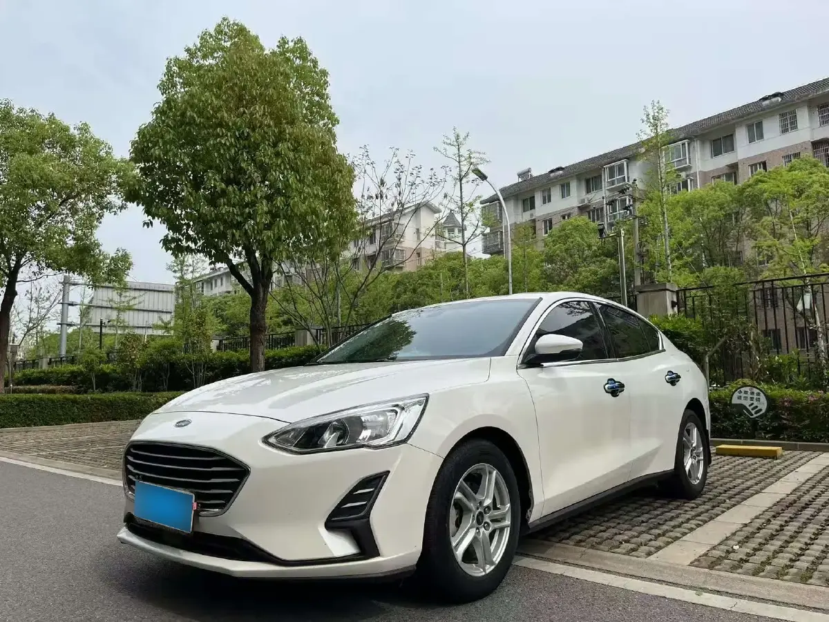 2019 Ford Focus 1.5L 122HP L3 6MT