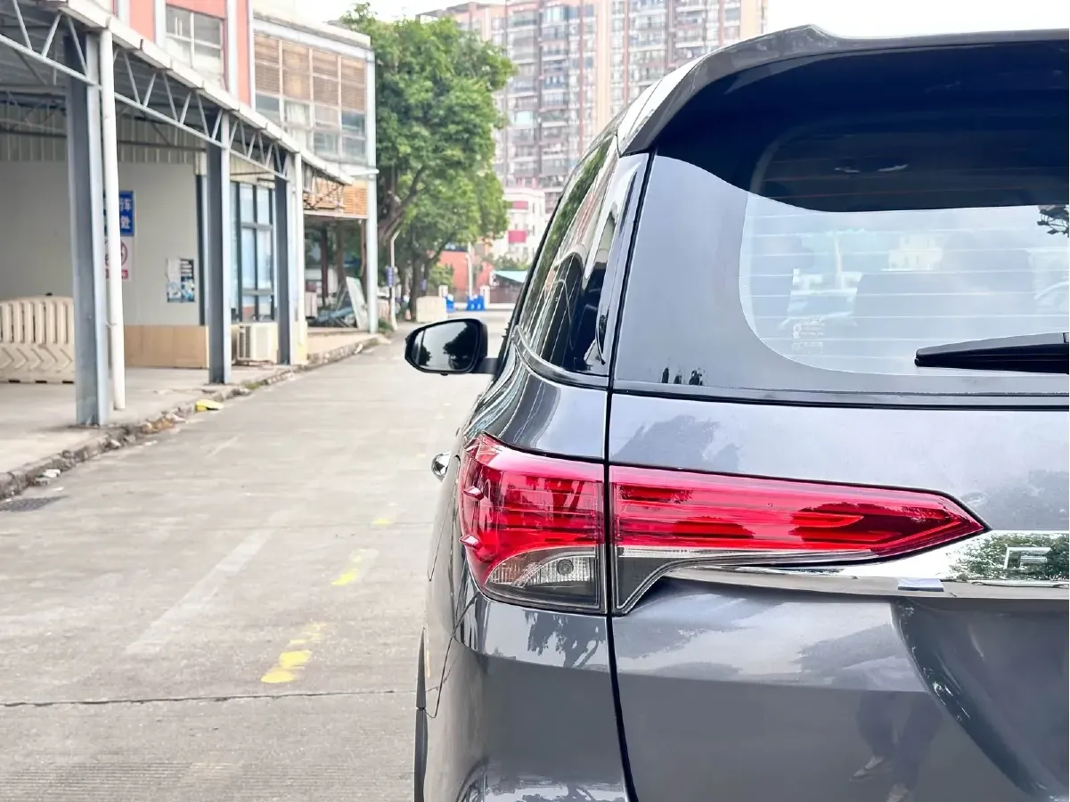 2016 Toyota Fortuner 2.7L 163HP L4 6AT,autocango,china used car exporter,china ev exporter,chinese used car exporter,chinese used ev exporter