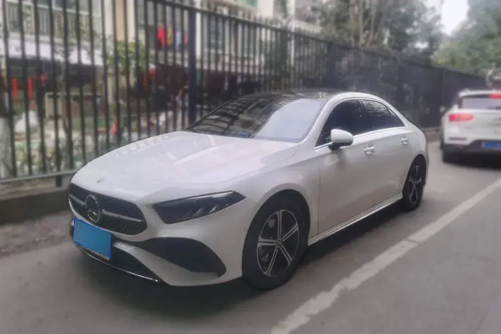 2023 Mercedes-Benz A Class 1.3T 163HP L4 7DCT