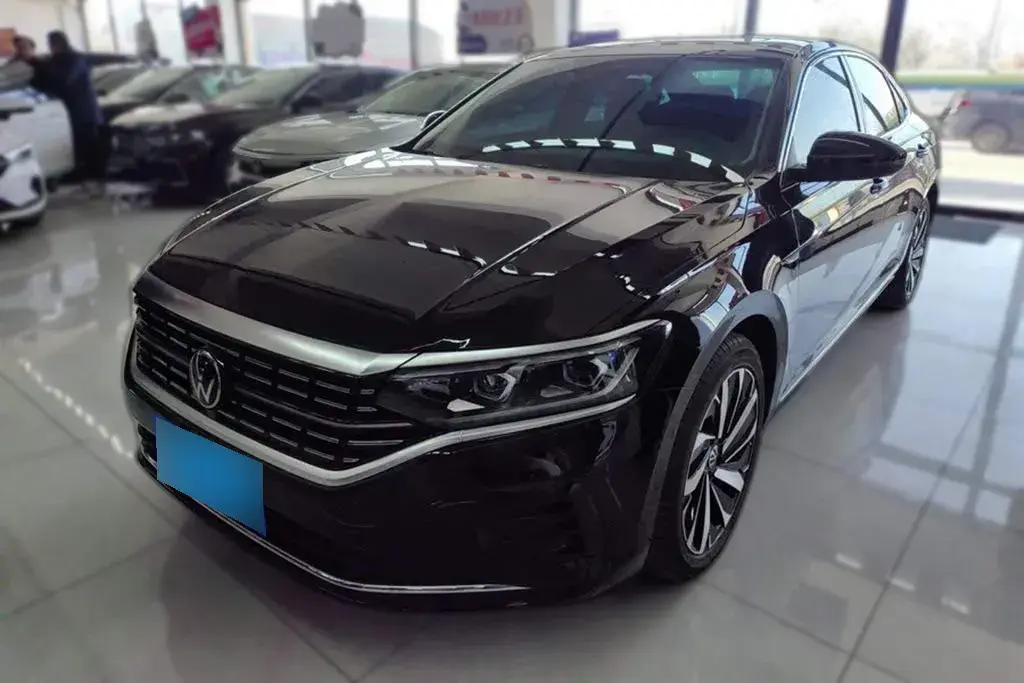 2022 Volkswagen Passat 2.0T 186HP L4 7DCT