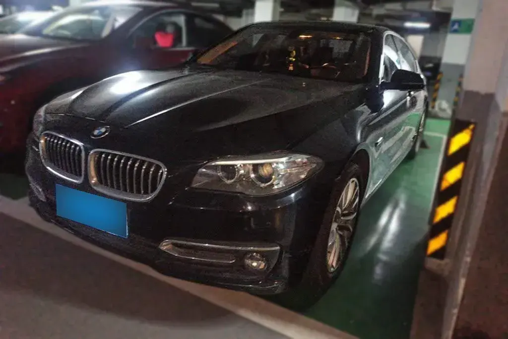 2017 BMW 5 Series 2.0T 218HP L4 8AT