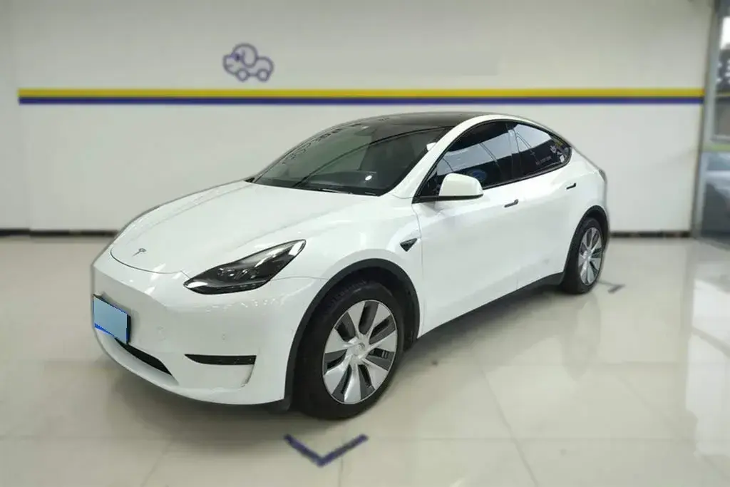 2022 Tesla Model Y BEV 60KWH
