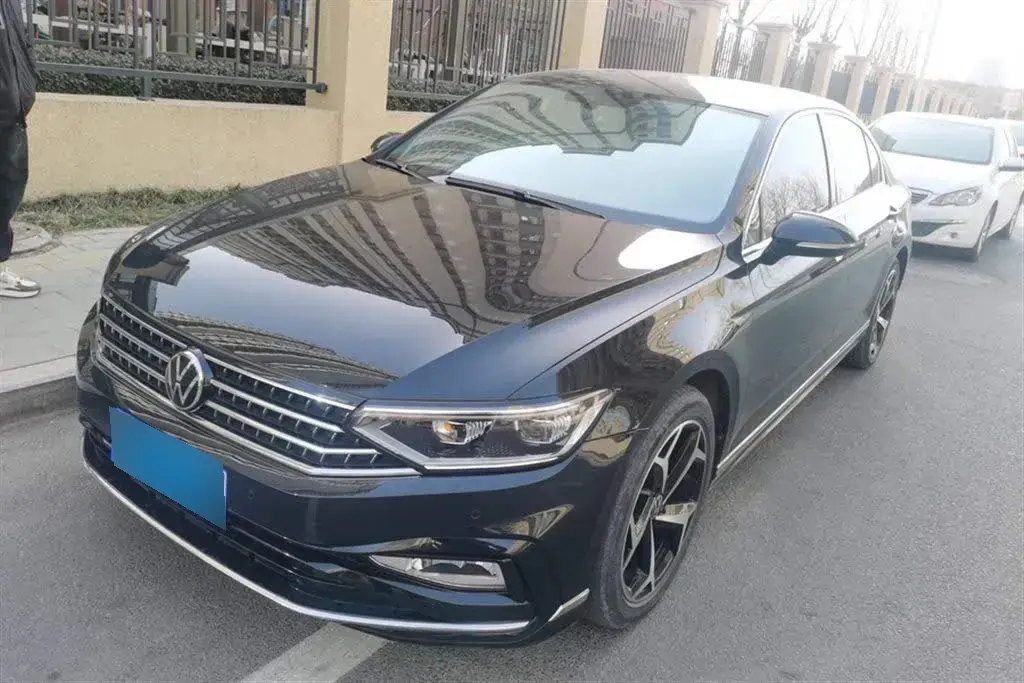 2023 Volkswagen Magotan 2.0T 186HP L4 7DCT