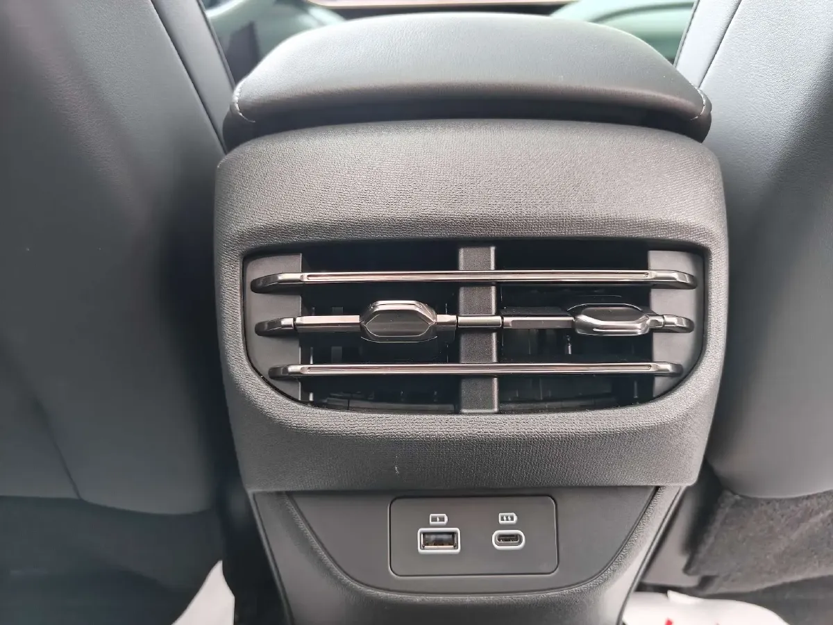 2024 HongQi EH7 BEV 85KWH,autocango,china used car exporter,china ev exporter,chinese used car exporter,chinese used ev exporter