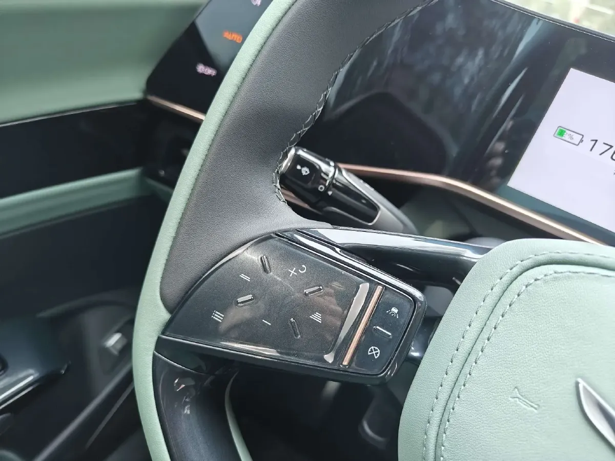 2024 HongQi EH7 BEV 85KWH,autocango,china used car exporter,china ev exporter,chinese used car exporter,chinese used ev exporter