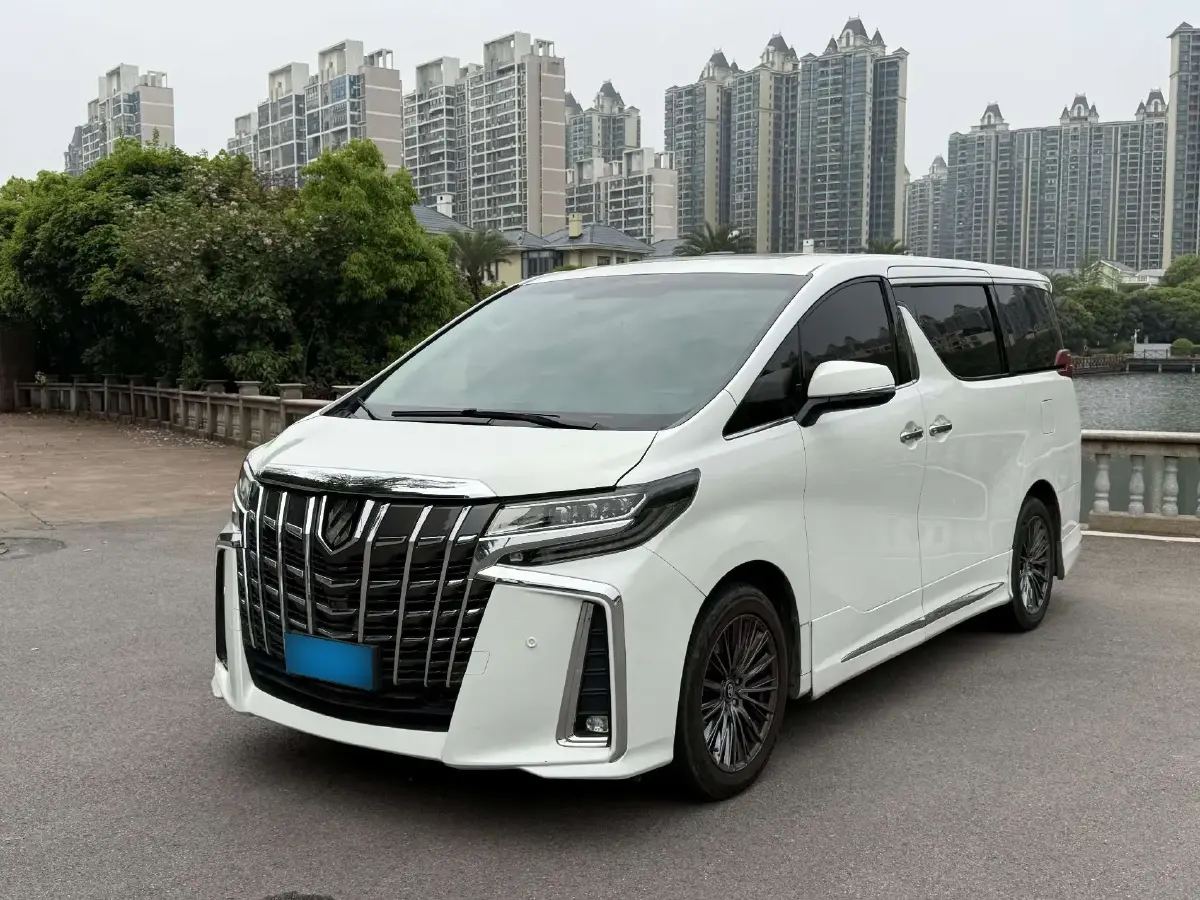 2015 Toyota Alphard 3.5L 275HP V6 6AT