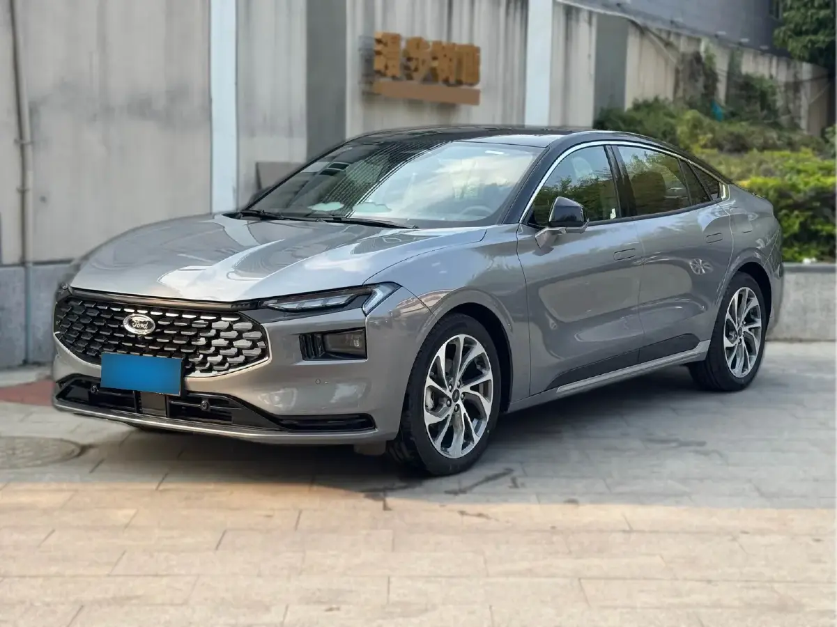 2025 Ford Mondeo 2.0T 254HP L4 8AT