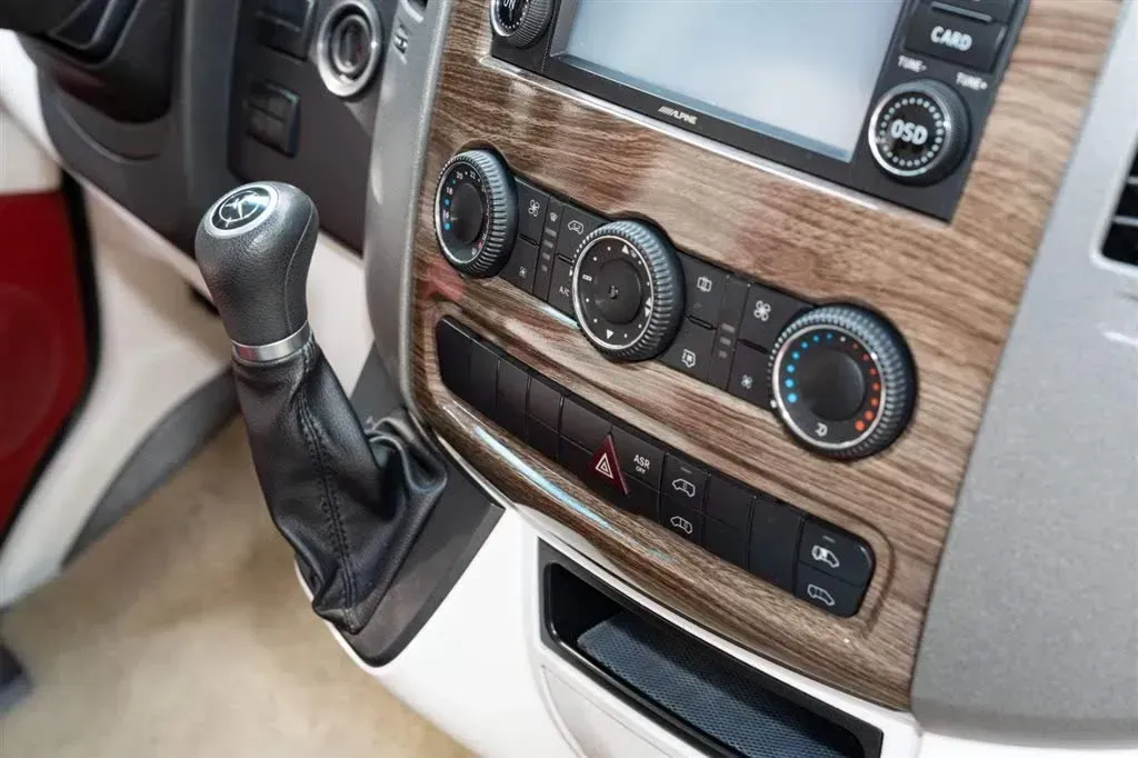 2015 Nissan Quest 3.5L 277HP V6 CVT,autocango,china used car exporter,china ev exporter,chinese used car exporter,chinese used ev exporter