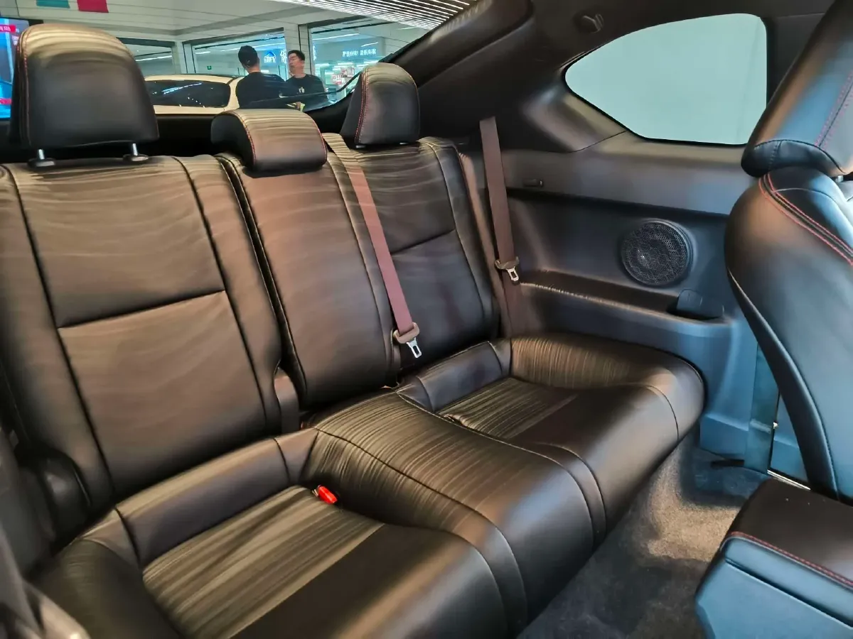 2011 Toyota Zelas 2.5L 178HP L4 6AT,autocango,china used car exporter,china ev exporter,chinese used car exporter,chinese used ev exporter