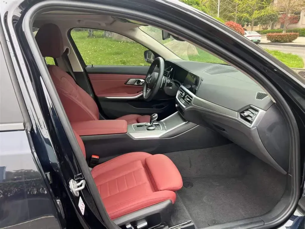 2021 BMW 3 Series 2.0T 184HP L4 8AT,autocango,china used car exporter,china ev exporter,chinese used car exporter,chinese used ev exporter