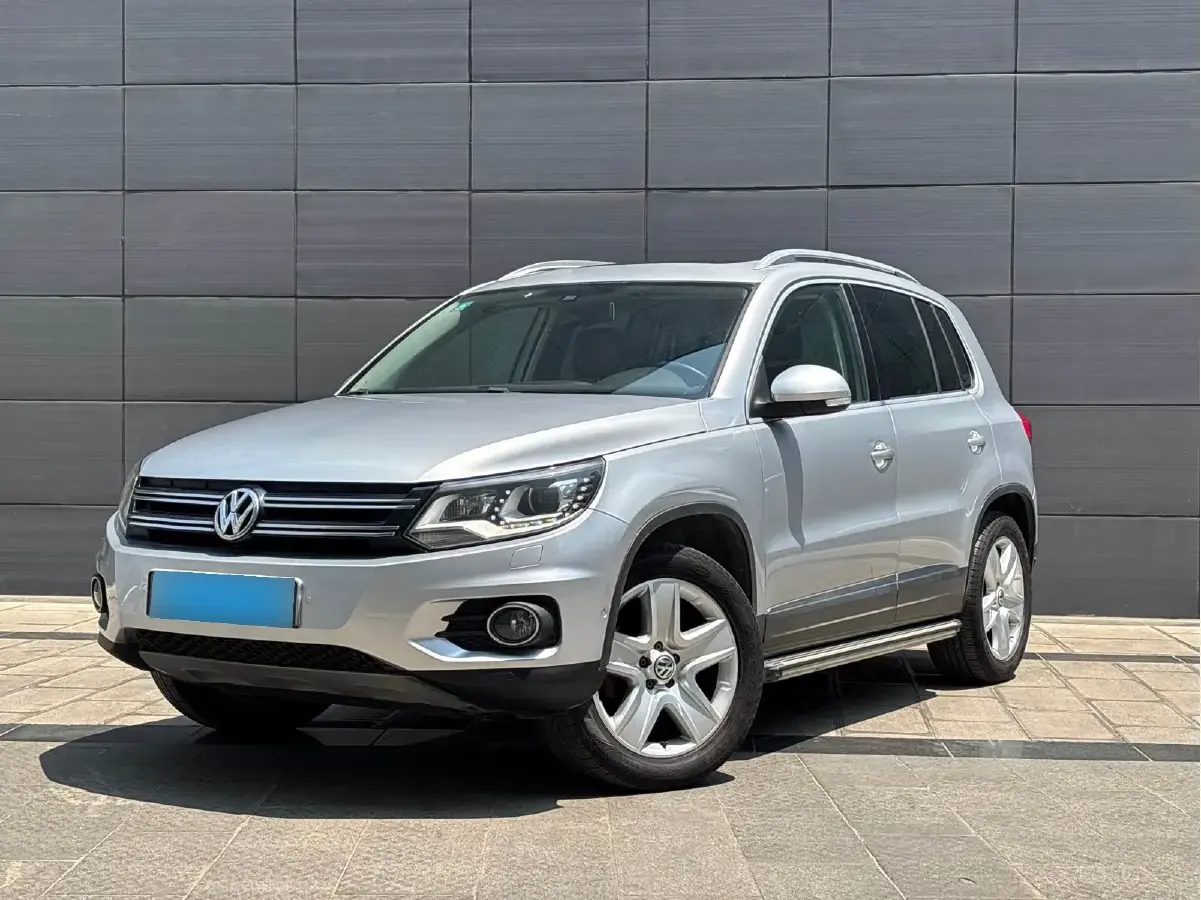 2012 Volkswagen Tiguan 2.0T 170HP L4 6AT