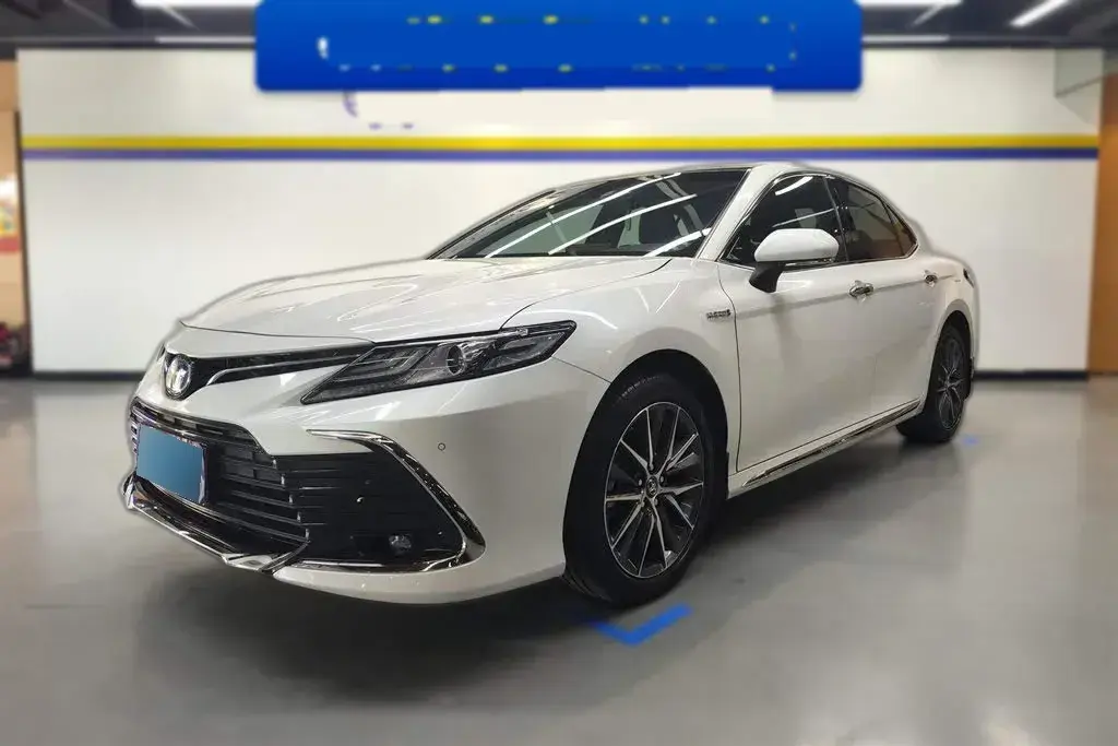 2023 Toyota Camry 2.5L 178HP L4 E-CVT Hybrid