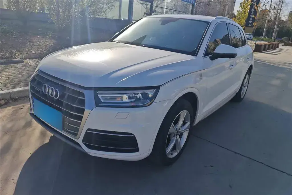 2018 Audi Q5L 2.0T 190HP L4 7DCT