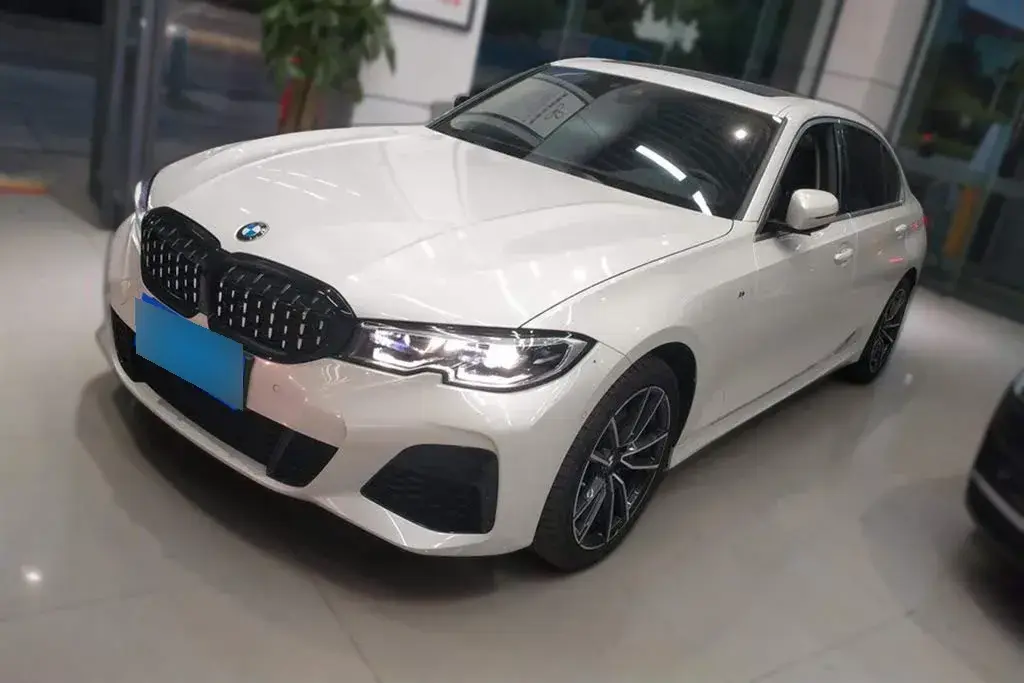 2022 BMW 3 Series 2.0T 184HP L4 8AT