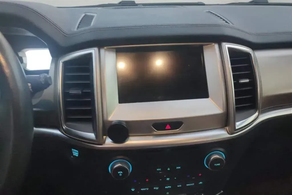 2020 Ford Everest 2.3T 275HP L4 10AT,autocango,china used car exporter,china ev exporter,chinese used car exporter,chinese used ev exporter