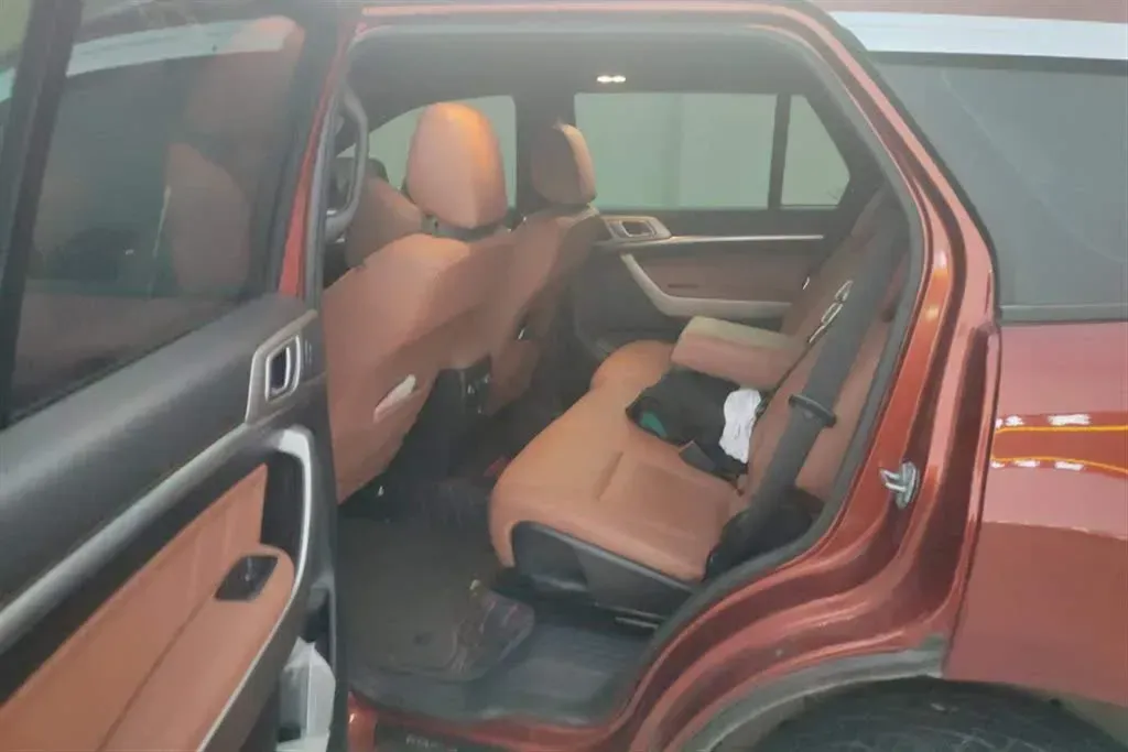 2020 Ford Everest 2.3T 275HP L4 10AT,autocango,china used car exporter,china ev exporter,chinese used car exporter,chinese used ev exporter