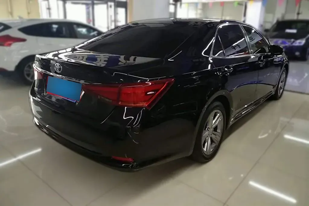 2015 Toyota Crown 2.5L 193HP V6 6AT,autocango,china used car exporter,china ev exporter,chinese used car exporter,chinese used ev exporter