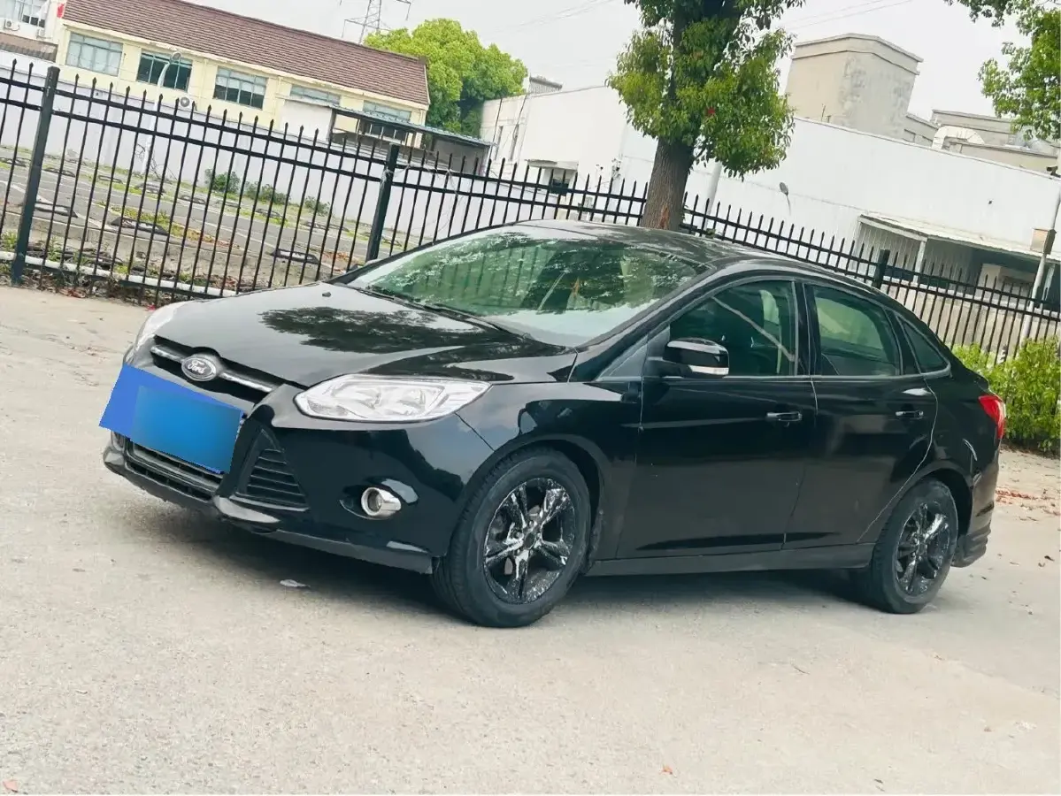 2012 Ford Focus 1.6L 125HP L4 6DCT