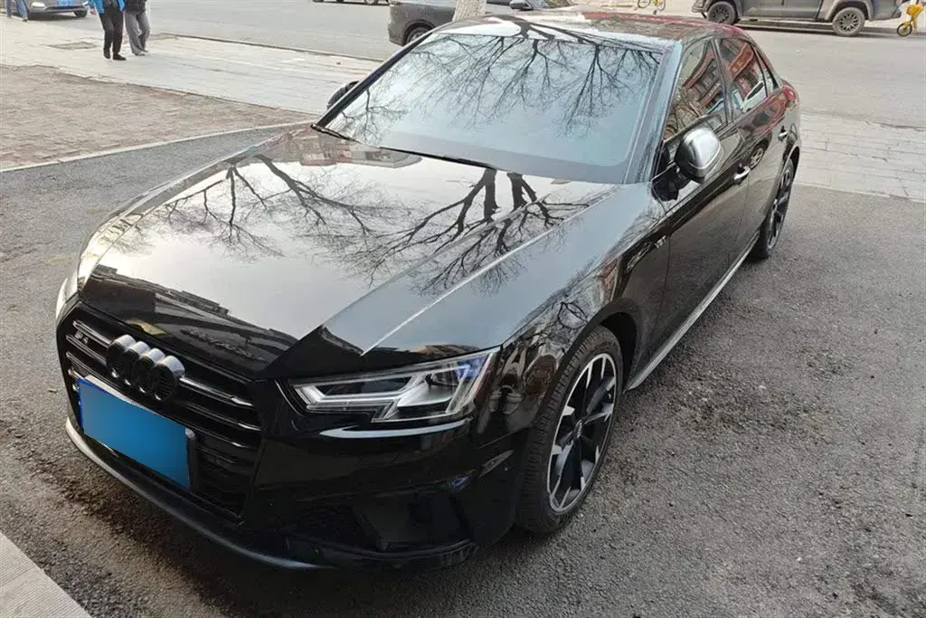 2019 Audi A4L 2.0T 190HP L4 7DCT