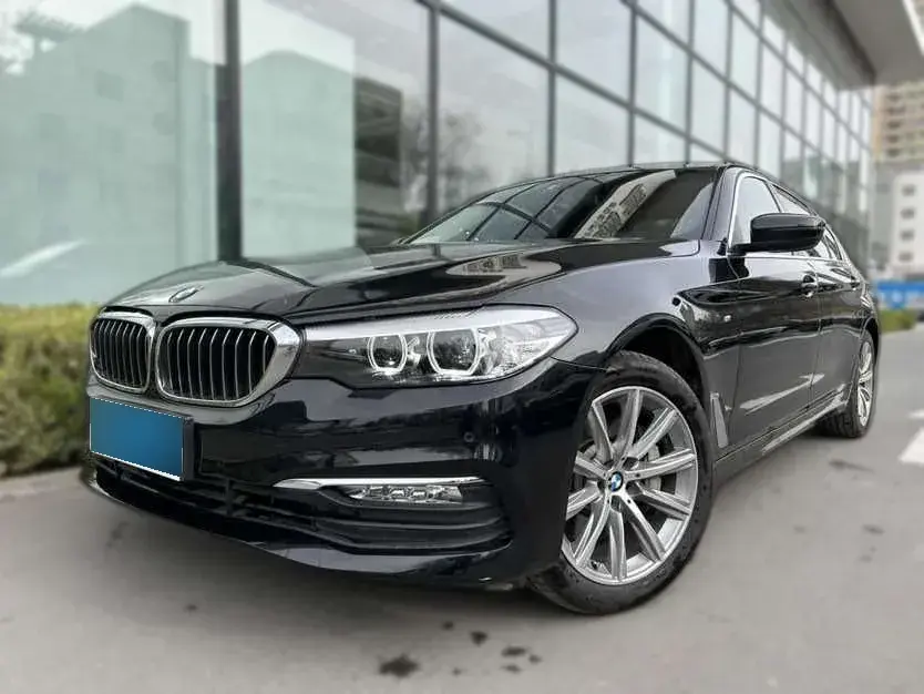 2018 BMW 5 Series 2.0T 224HP L4 8AT