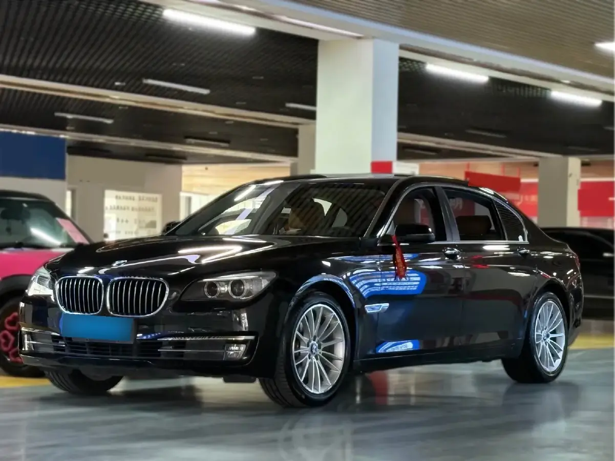 2014 BMW 7 Series 3.0L 258HP L6 8AT