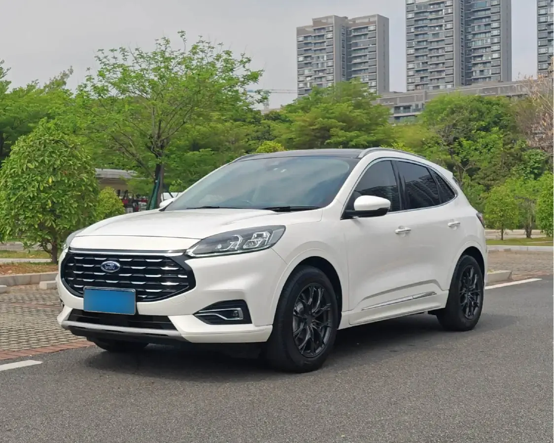 2020 Ford Escape 2.0T 248HP L4 8AT