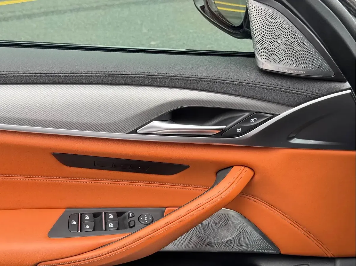 2018 BMW M5 4.4T 600HP V8 8AT,autocango,china used car exporter,china ev exporter,chinese used car exporter,chinese used ev exporter