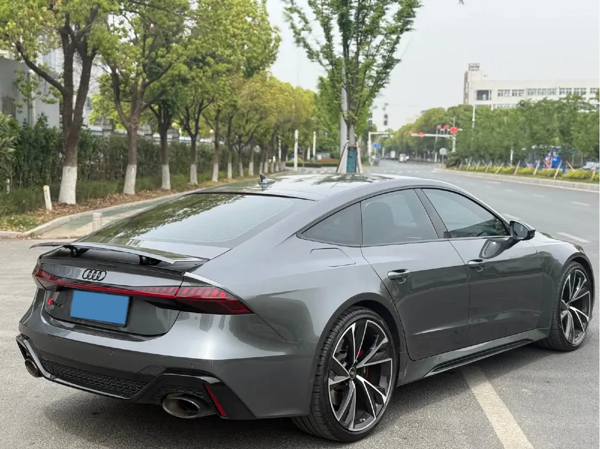 2021 Audi RS 7 4.0T 600HP V8 8AT,autocango,china used car exporter,china ev exporter,chinese used car exporter,chinese used ev exporter