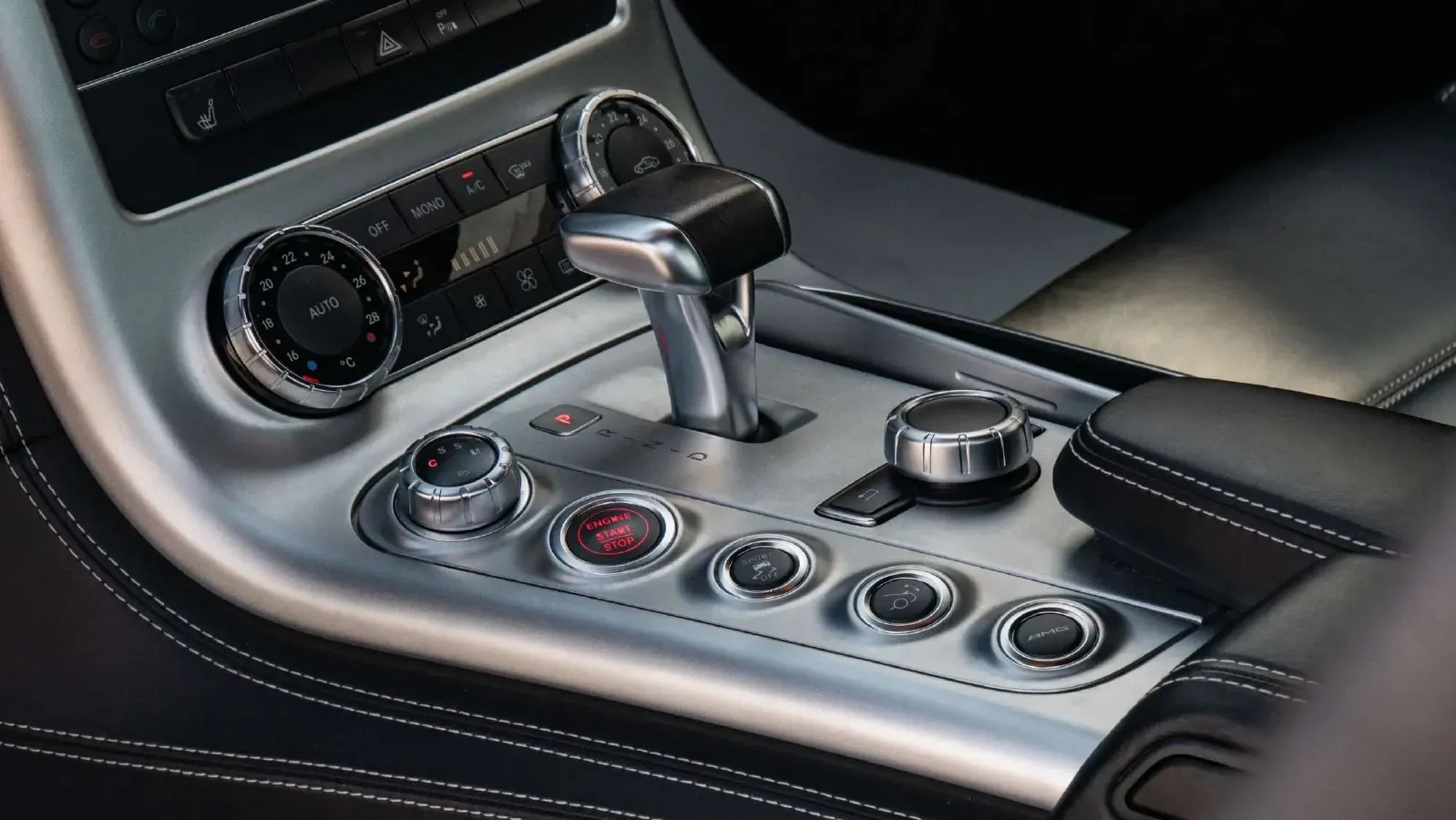 2011 Mercedes-Benz SLS AMG 6.2L 571HP V8 7DCT,autocango,china used car exporter,china ev exporter,chinese used car exporter,chinese used ev exporter