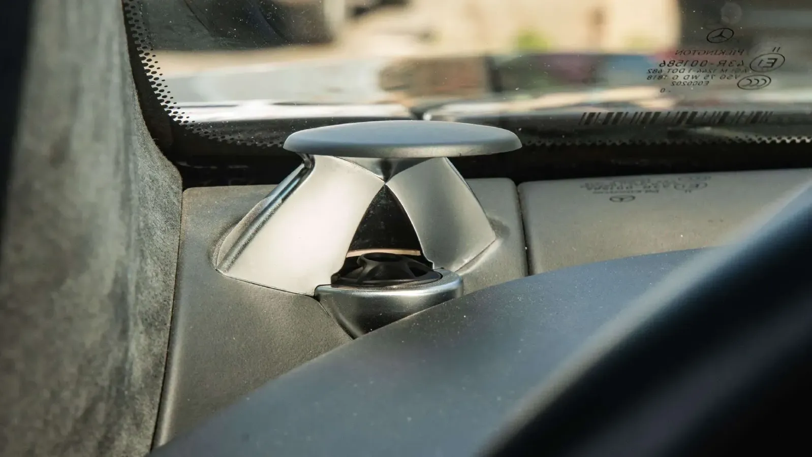 2011 Mercedes-Benz SLS AMG 6.2L 571HP V8 7DCT,autocango,china used car exporter,china ev exporter,chinese used car exporter,chinese used ev exporter