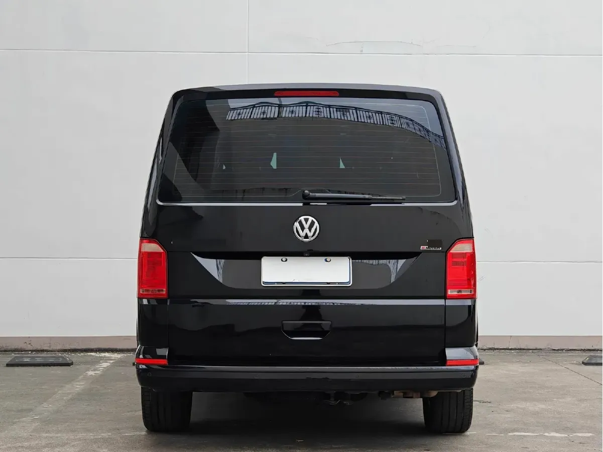 2017 Volkswagen Caravelle 2.0T 204HP L4 7DCT,autocango,china used car exporter,china ev exporter,chinese used car exporter,chinese used ev exporter