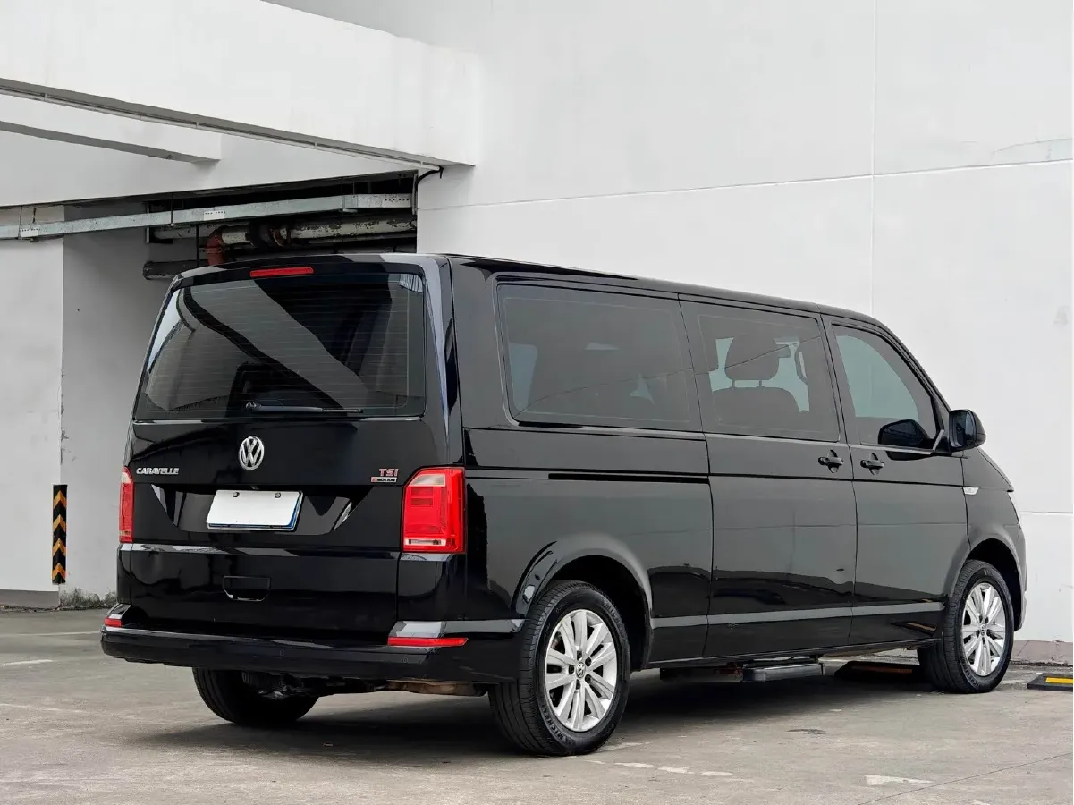 2017 Volkswagen Caravelle 2.0T 204HP L4 7DCT,autocango,china used car exporter,china ev exporter,chinese used car exporter,chinese used ev exporter