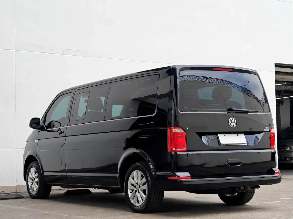 2017 Volkswagen Caravelle 2.0T 204HP L4 7DCT,autocango,china used car exporter,china ev exporter,chinese used car exporter,chinese used ev exporter