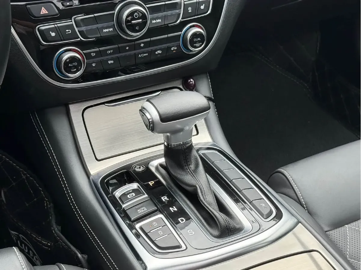 2017 GAC Trumpchi GA8 1.8T 188HP L4 6AT,autocango,china used car exporter,china ev exporter,chinese used car exporter,chinese used ev exporter