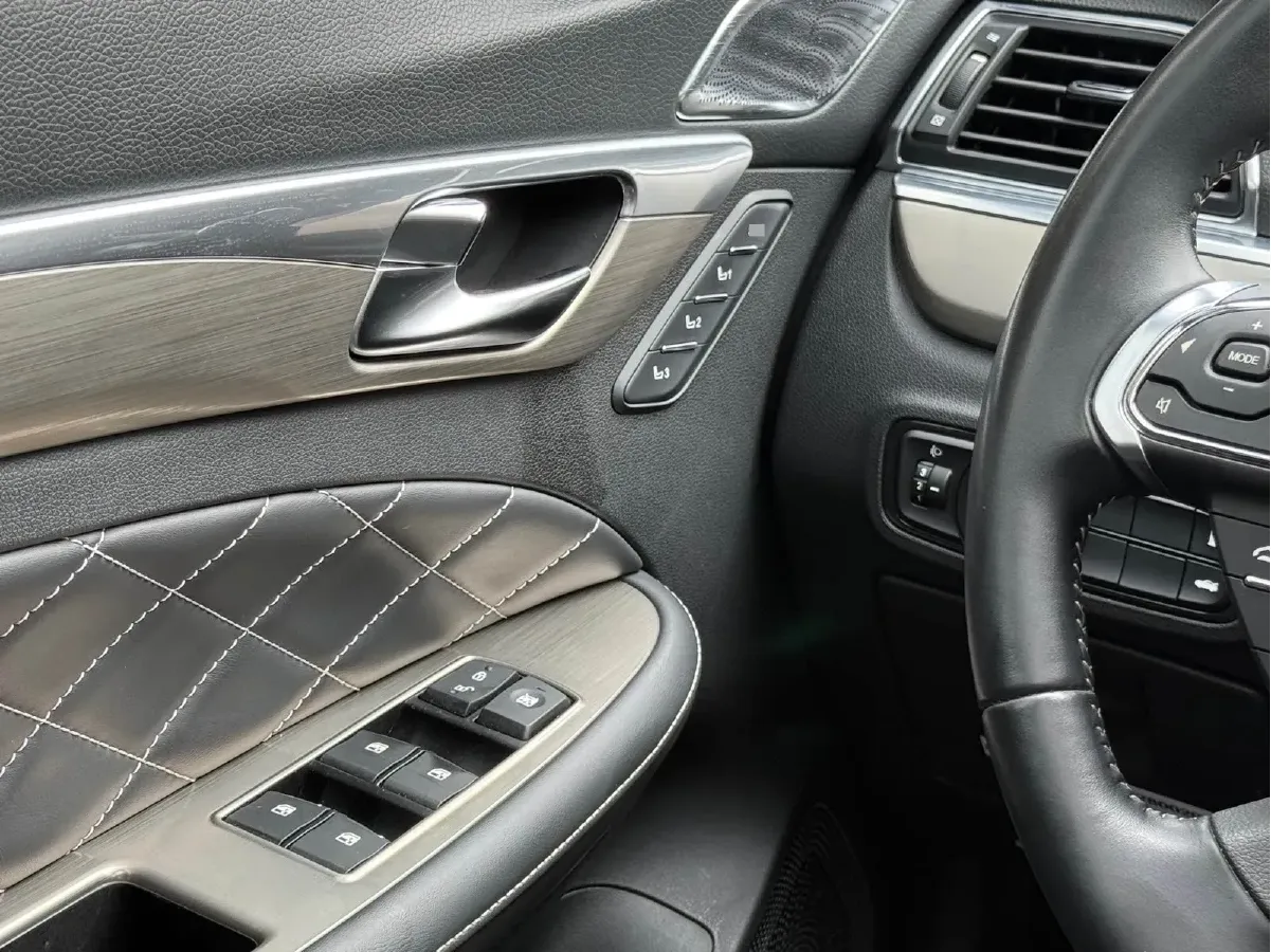 2017 GAC Trumpchi GA8 1.8T 188HP L4 6AT,autocango,china used car exporter,china ev exporter,chinese used car exporter,chinese used ev exporter