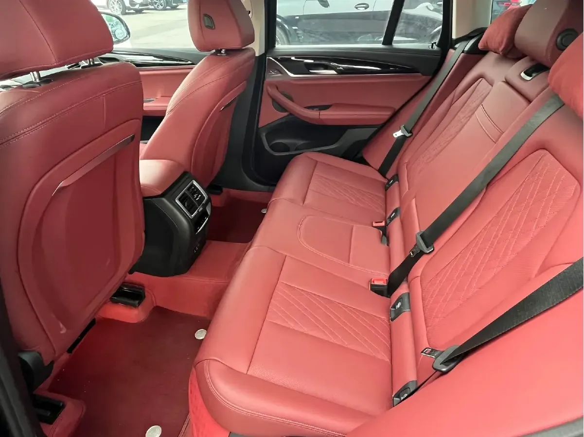 2023 BMW X3 2.0T 184HP L4 8AT,autocango,china used car exporter,china ev exporter,chinese used car exporter,chinese used ev exporter