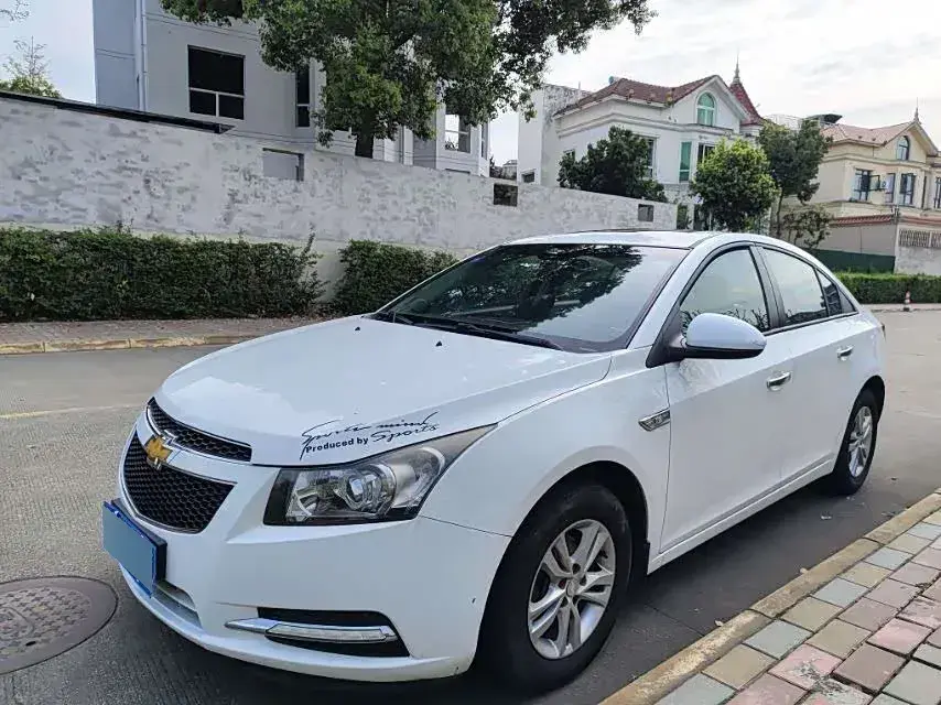 2013 Chevrolet Cruze 1.6L 121HP L4 6AT