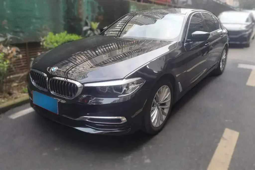 2020 BMW 5 Series 2.0T 184HP L4 8AT