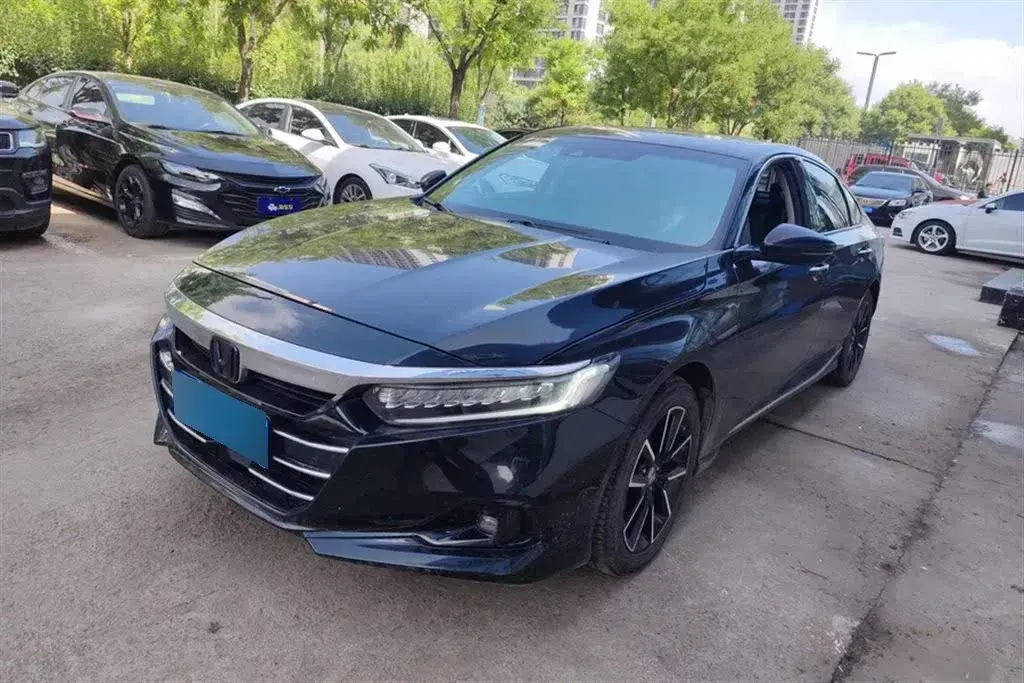 2022 Honda Accord 2.0L 146HP L4 E-CVT Hybrid