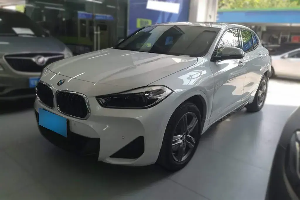 2021 BMW X2 2.0T 192HP L4 8AT