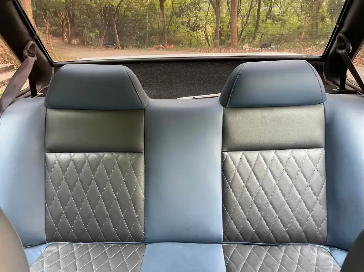 2004 Volkswagen Santana Classic 1.6L 87HP L4 5MT,autocango,china used car exporter,china ev exporter,chinese used car exporter,chinese used ev exporter