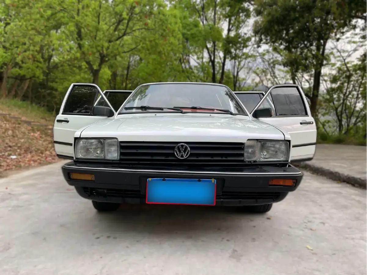 2004 Volkswagen Santana Classic 1.6L 87HP L4 5MT