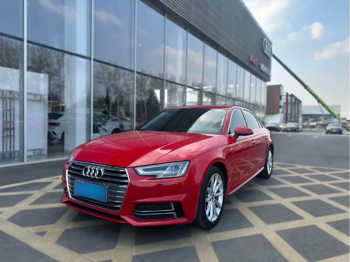 2018 Audi A4L 2.0T 190HP L4 7DCT