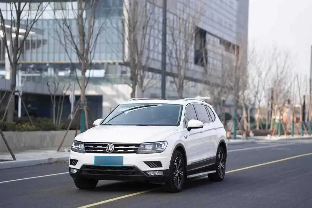 2019 Volkswagen Tiguan L 1.4T 150HP L4 7DCT