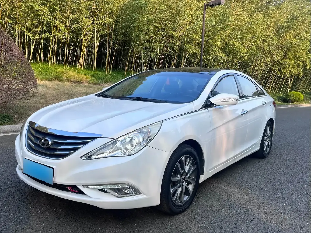 2013 Hyundai Sonata 2.0L 162HP L4 6AT