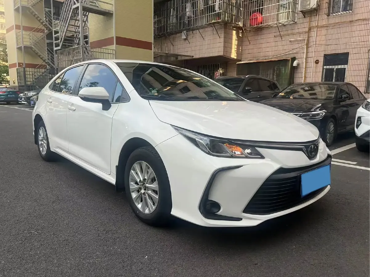 2021 Toyota Corolla 1.2T 116HP L4 CVT